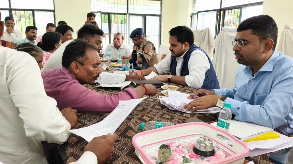 शिकायतकर्ताओं की शिकायतों का निस्तारण गुणवत्तापूर्ण व समयबद्ध तरीके से किया जाये सुनिश्चित-जिलाधिकारी शिकायतकर्ताओं की शिकायतों का निस्तारण गुणवत्तापूर्ण व समयबद्ध तरीके से किया जाये सुनिश्चित-जिलाधिकारी