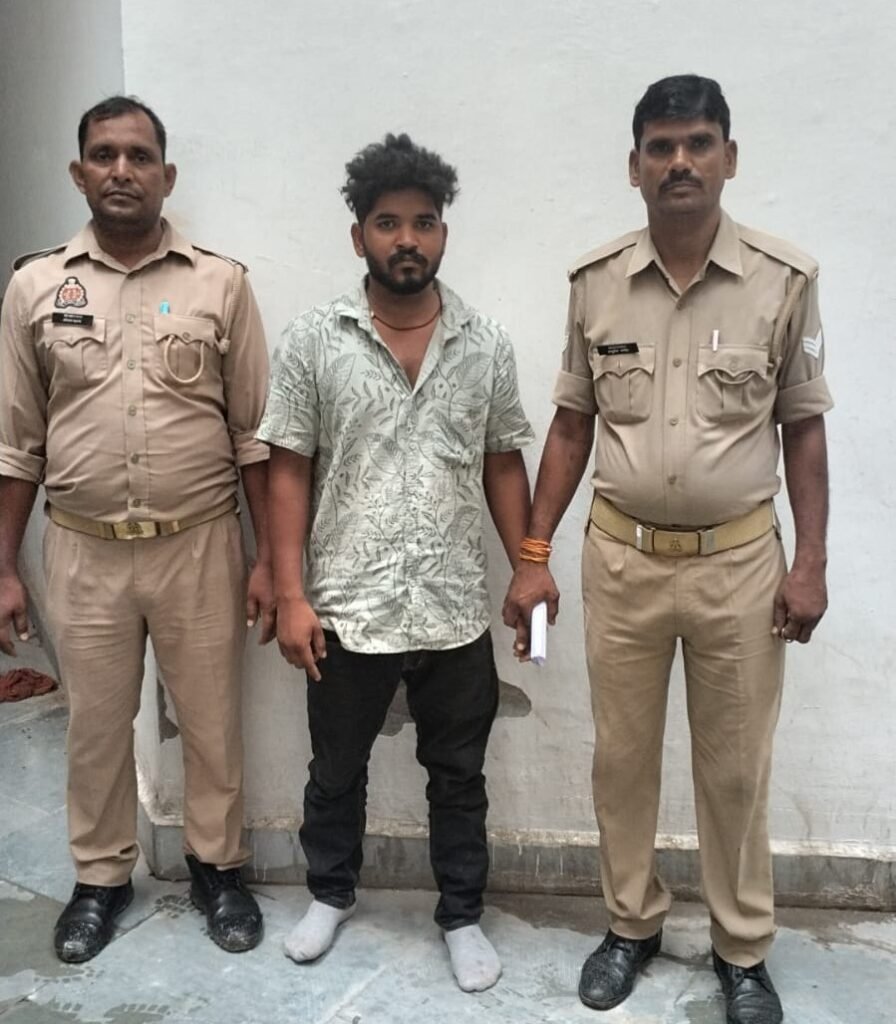 थाना चुनार पुलिस द्वारा 01 किलो 35 ग्राम अवैध चरस के साथ एक अभियुक्त गिरफ्तार 