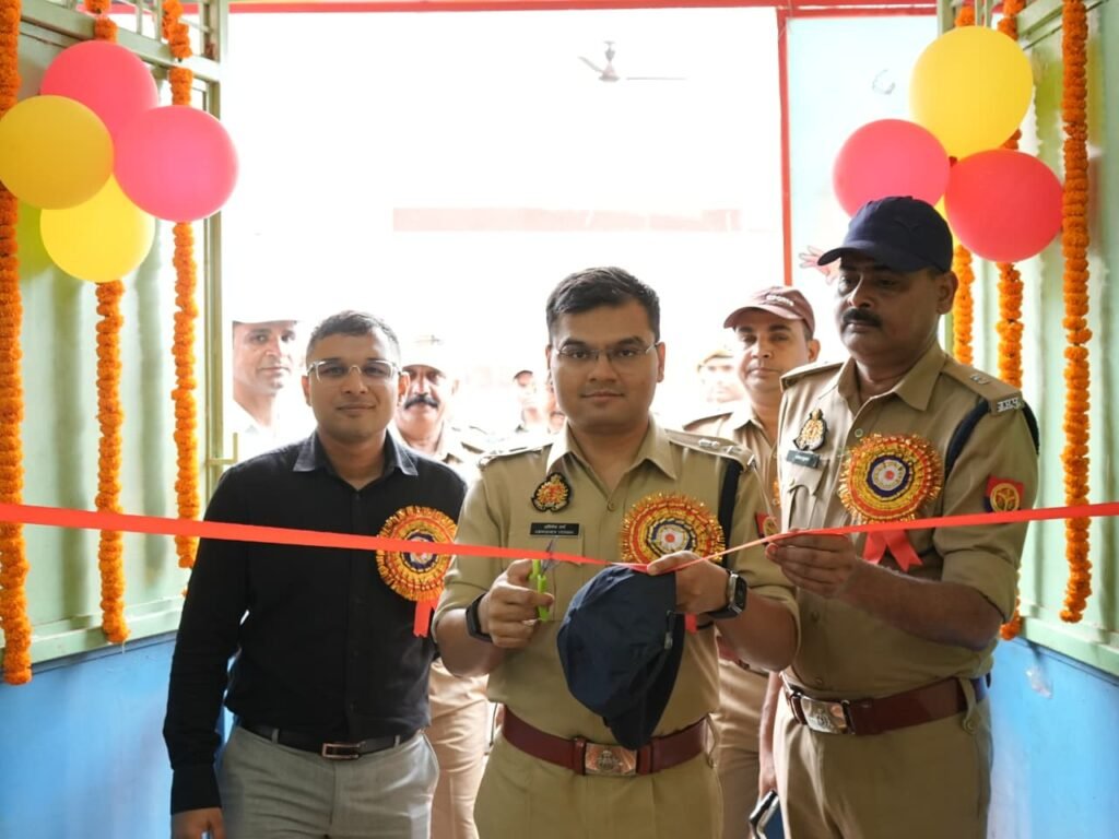 पुलिस अधीक्षक सोनभद्र श्री अभिषेक वर्मा द्वारा वाराणसी जोन की 43वीं अंतर्जनपदीय बैडमिंटन एवं टेबल टेनिस क्लस्टर प्रतियोगिता का भव्य शुभारंभ