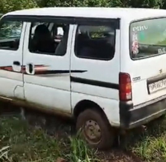 सोनभद्र: म्योरपुर में अनियंत्रित होकर खेत में घुसी स्कूली वैन, आधा दर्जन बच्चे घायल, बड़ा हादसा टला सोनभद्र: म्योरपुर में अनियंत्रित होकर खेत में घुसी स्कूली वैन, आधा दर्जन बच्चे घायल, बड़ा हादसा टला
