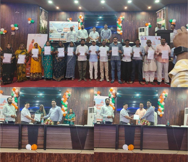 मुख्यमंत्री स्वदेशी गौ-संवर्धन योजना के लाभार्थियों को चयन पत्र बांटे