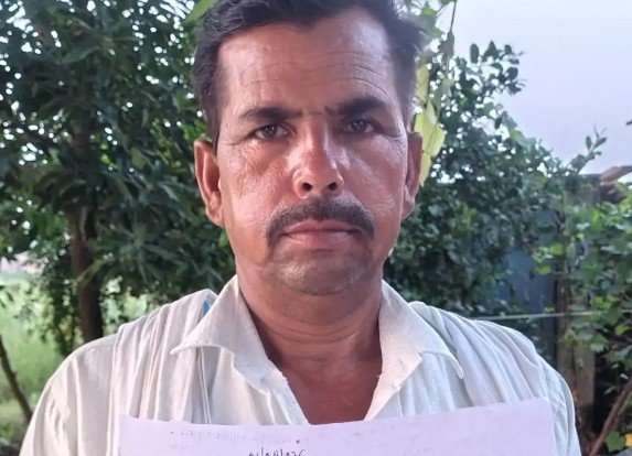 बाइक सवार तीन बदमाशों ने युवक से झपटा मोबाइल, पुलिस से कार्रवाई की मांग
