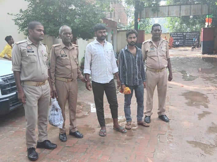 थाना को0देहात पुलिस द्वारा एनडीपीएस एक्ट के अभियोग से सम्बन्धित 02 वांछित अभियुक्त गिरफ्तार