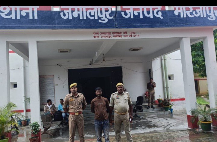 थाना जमालपुर पुलिस द्वारा गैंगेस्टर एक्ट के अभियोग से सम्बन्धित ₹ 25 हजार का इनामिया वांछित अभियुक्त गिरफ्तार