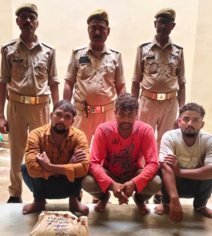 थाना मड़िहान पुलिस द्वारा चोरी के अभियोग से सम्बन्धित 03 अभियुक्त गिरफ्तार, चोरी की घटना से सम्बन्धित एसी का कंप्रेसर बरामद थाना मड़िहान पुलिस द्वारा चोरी के अभियोग से सम्बन्धित 03 अभियुक्त गिरफ्तार, चोरी की घटना से सम्बन्धित एसी का कंप्रेसर बरामद