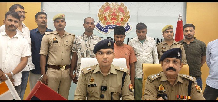 ऑपरेशन शुद्धि” के तहत थाना रॉबर्ट्सगंज पुलिस एवं एसओजी/सर्विलांस टीम की संयुक्त कार्रवाई अन्तर्राज्यीय गांजा तस्करी गिरोह का भंडाफोड़, 03 शातिर गांजा तस्कर गिरफ्तार