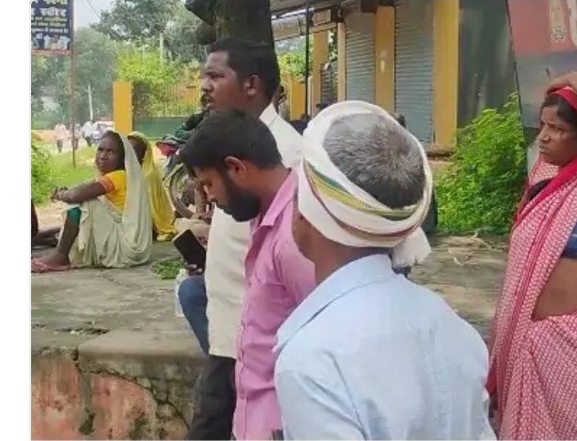 गर्भवती महिला ने संदिग्ध परिस्थितियों में फांसी लगाकर दी जान गर्भवती महिला ने संदिग्ध परिस्थितियों में फांसी लगाकर दी जान