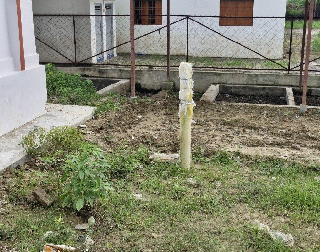 मीरजापुर नगर पालिका का ‘बोरिंग घोटाला’: STP परिसर में पाइप पर बोरी बांधकर छोड़ा, फाइलों में बिल-वाउचर पास कराने का बड़ा खेल मीरजापुर नगर पालिका का ‘बोरिंग घोटाला’: STP परिसर में पाइप पर बोरी बांधकर छोड़ा, फाइलों में बिल-वाउचर पास कराने का बड़ा खेल