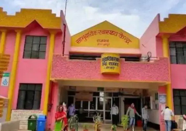 दो बाइकों की आमने-सामने टक्कर में तीन घायल, एक का पैर टूटा दो बाइकों की आमने-सामने टक्कर में तीन घायल, एक का पैर टूटा