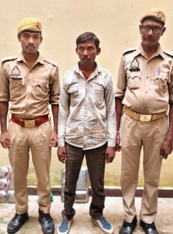 थाना मड़िहान पुलिस द्वारा गैंगस्टर एक्ट का वांछित अभियुक्त गिरफ्तार