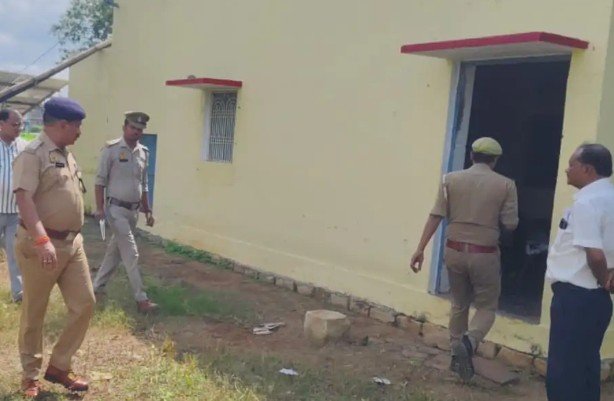 सोनभद्र में विस्फोटक गोदामों की सुरक्षा व्यवस्था की जांच, पुलिस व फायर सर्विस टीम ने किया औचक निरीक्षण सोनभद्र में विस्फोटक गोदामों की सुरक्षा व्यवस्था की जांच, पुलिस व फायर सर्विस टीम ने किया औचक निरीक्षण