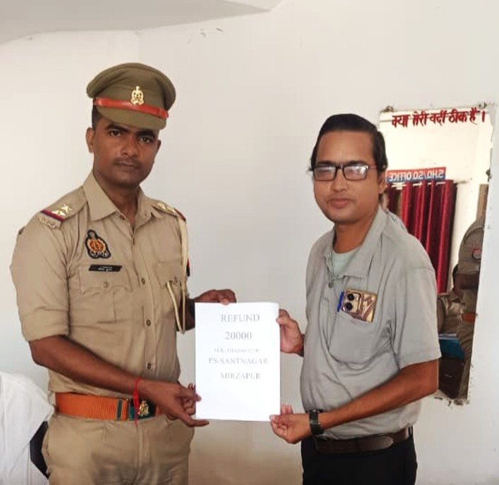 अज्ञात व्यक्ति द्वारा .apk फाइल भेजकर UPI के माध्यम से की गयी साइबर ठगी की घटना से सम्बन्धित ₹ 20000/- को थाना सन्तनगर साइबर सेल टीम द्वारा पीड़ित के खाते में कराया गया वापस अज्ञात व्यक्ति द्वारा .apk फाइल भेजकर UPI के माध्यम से की गयी साइबर ठगी की घटना से सम्बन्धित ₹ 20000/- को थाना सन्तनगर साइबर सेल टीम द्वारा पीड़ित के खाते में कराया गया वापस