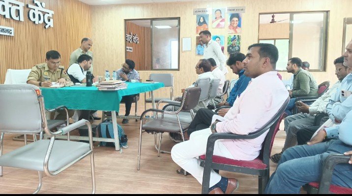 चोरी की घटना में शिथिलता बरतने व अभियोग पंजीकृत न करने पर एस पी नाराज चोरी की घटना में शिथिलता बरतने व अभियोग पंजीकृत न करने पर एस पी नाराज