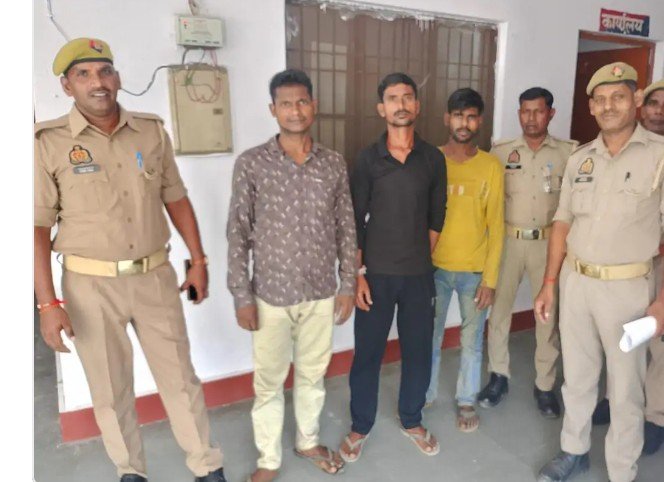 मिर्जापुर पुलिस का ‘ऑपरेशन चक्रव्यूह’: 12 घंटे में 28 आरोपी गिरफ्तार, अपराधियों में मचा हड़कंप मिर्जापुर पुलिस का ‘ऑपरेशन चक्रव्यूह’: 12 घंटे में 28 आरोपी गिरफ्तार, अपराधियों में मचा हड़कंप
